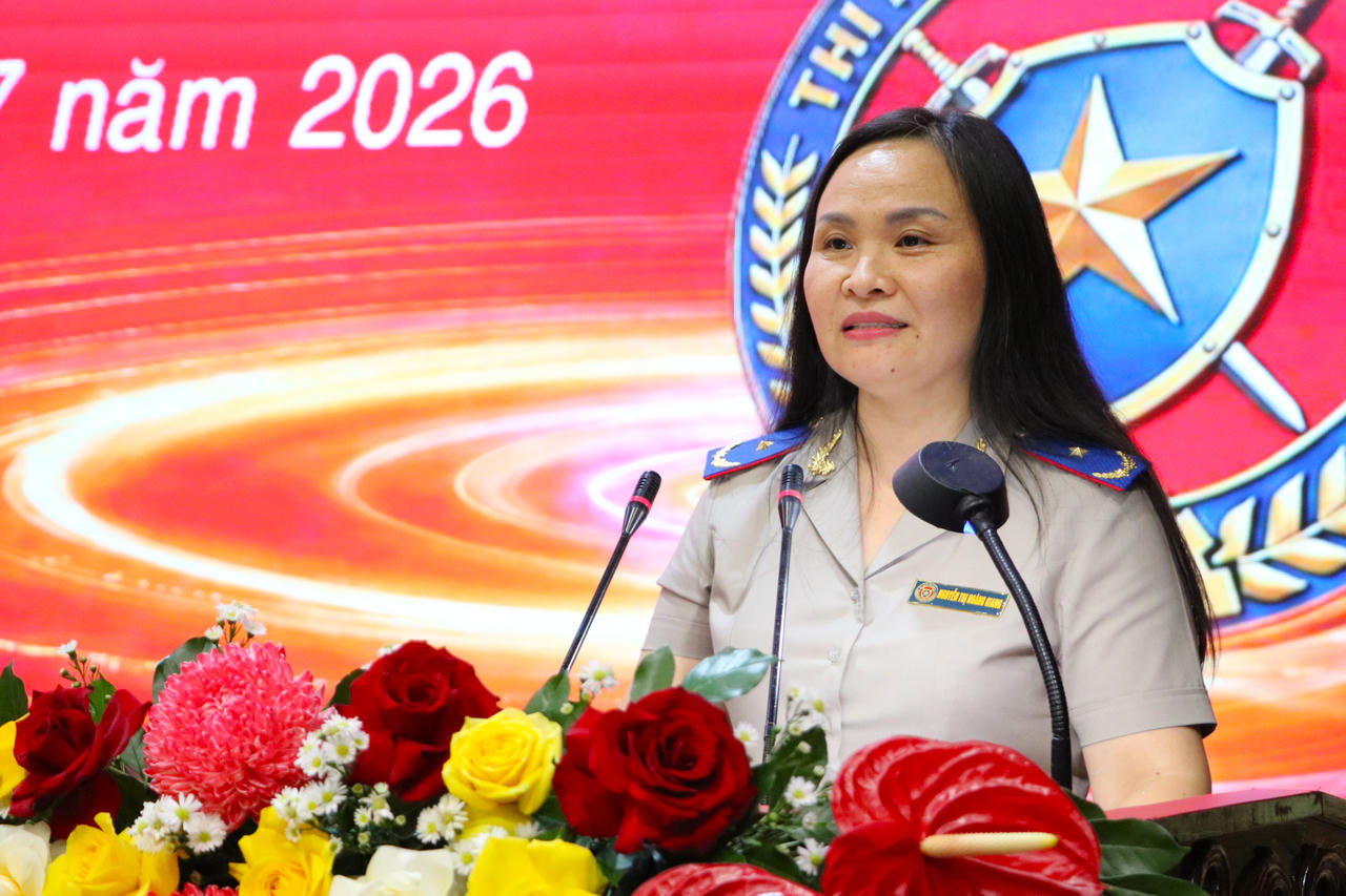 Bà Nguyễn Thị Hoàng Giang - Phó Cục trưởng Cục Quản lý Thi hành án dân sự mong muốn các thế hệ lãnh đạo tiếp tục quan tâm, đồng hành cùng ngành trong thời gian tới (Ảnh: Khánh Toàn)
