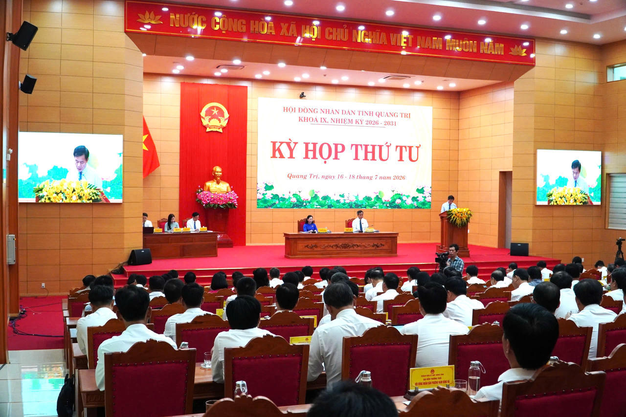Quang cảnh phiên khai mạc kỳ họp.