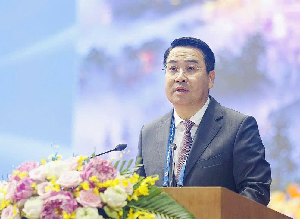 Chủ tịch UBND tỉnh Lào Cai Nguyễn Tuấn Anh khẳng định tỉnh thực hiện phương châm "Đồng hành thực chất - Kiến tạo phát triển", cam kết đồng hành và kịp thời tháo gỡ khó khăn cho doanh nghiệp, nhà đầu tư. (Ảnh: Nguyễn Hải)