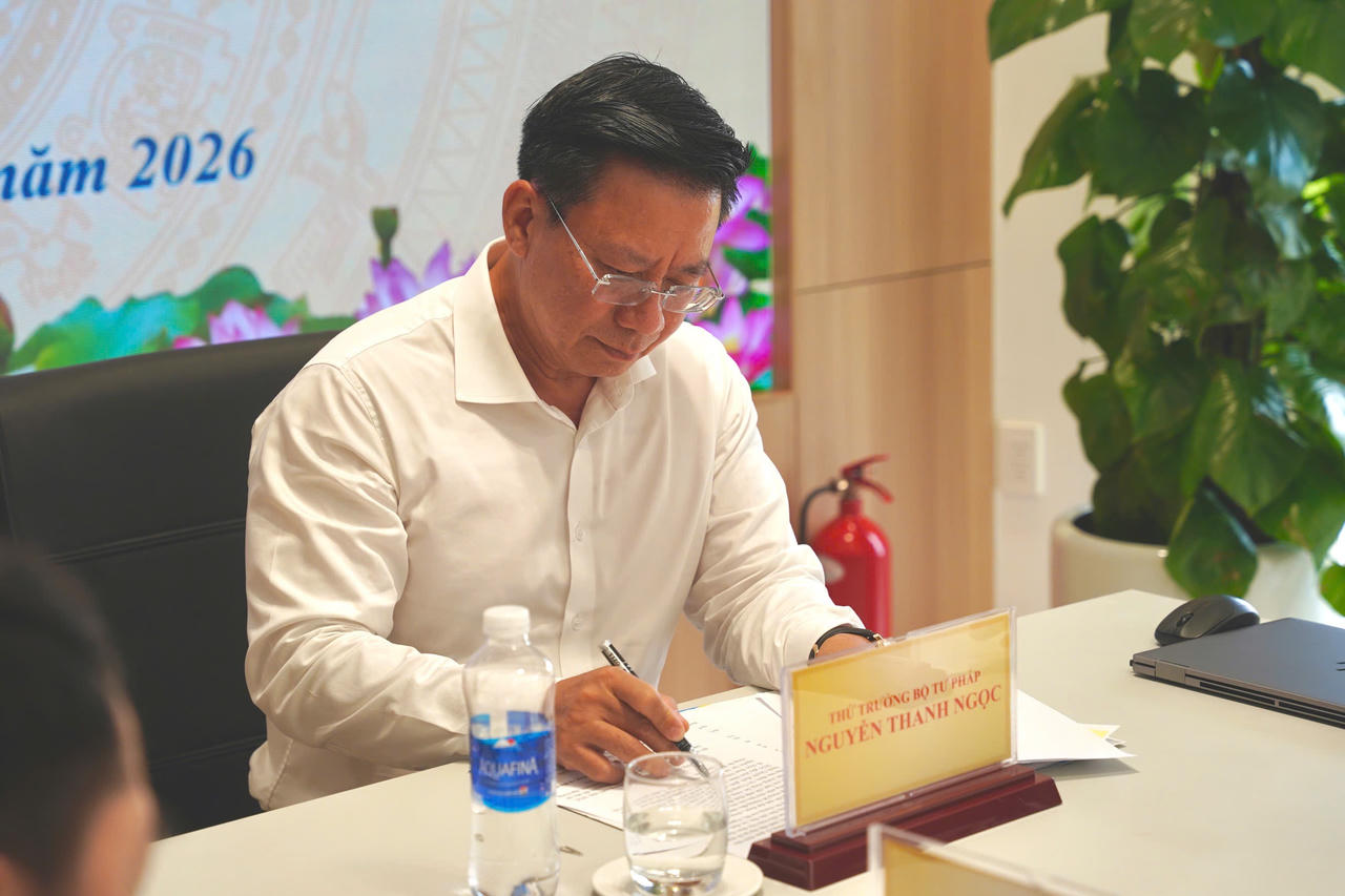 Thứ trưởng Bộ Tư pháp Nguyễn Thanh Ngọc biểu dương những kết quả Trung tâm đạt được trong thời gian qua