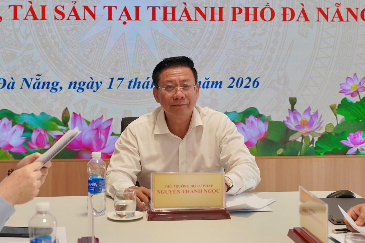 Thứ trưởng Bộ Tư pháp Nguyễn Thanh Ngọc phát biểu tại buổi làm việc