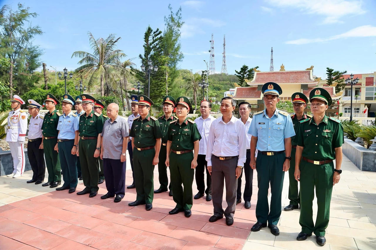 Đại tướng Nguyễn Tân Cương: Xây dựng Bạch Long Vĩ thành 'pháo đài' bảo vệ chủ quyền biển, đảo