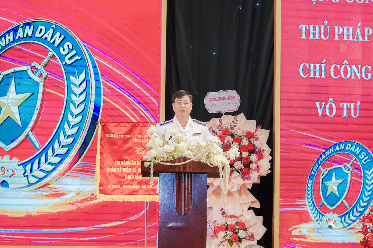Ông Trần Văn Tưởng – Trưởng THADS tỉnh Lào Cai đọc diễn văn kỷ niệm. Ảnh: Đức Mạnh.