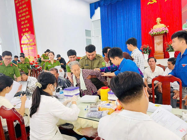 Cà Mau: Thêm mẫu ADN là thêm hy vọng tìm lại tên liệt sĩ