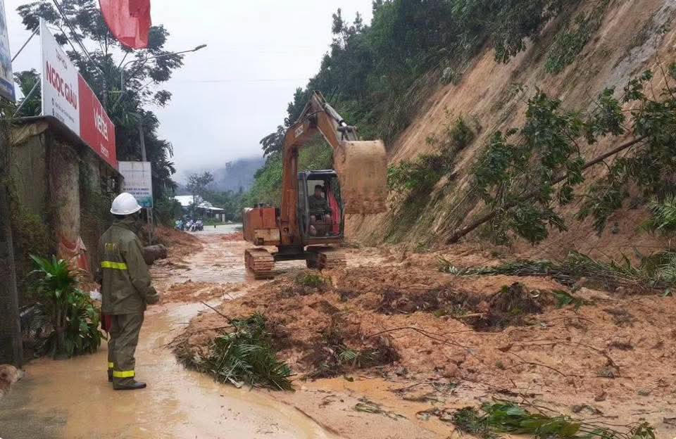 Công bố tình huống khẩn cấp trên đường Hồ Chí Minh đoạn qua tỉnh Tuyên Quang