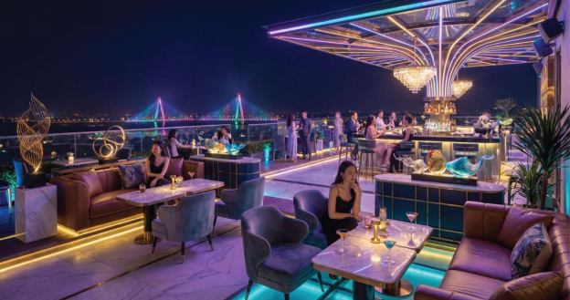 Sky Bar trên tầng mái là nơi cư dân thư giãn, nghỉ ngơi, tái tạo năng lượng.