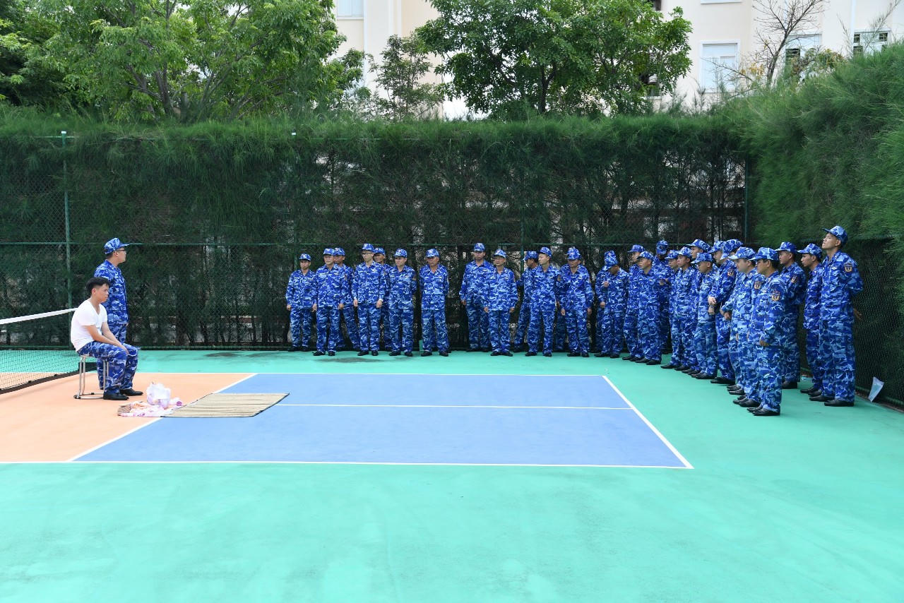 Kiểm tra cuối khóa lớp huấn luyện chiến sĩ cứu thương.