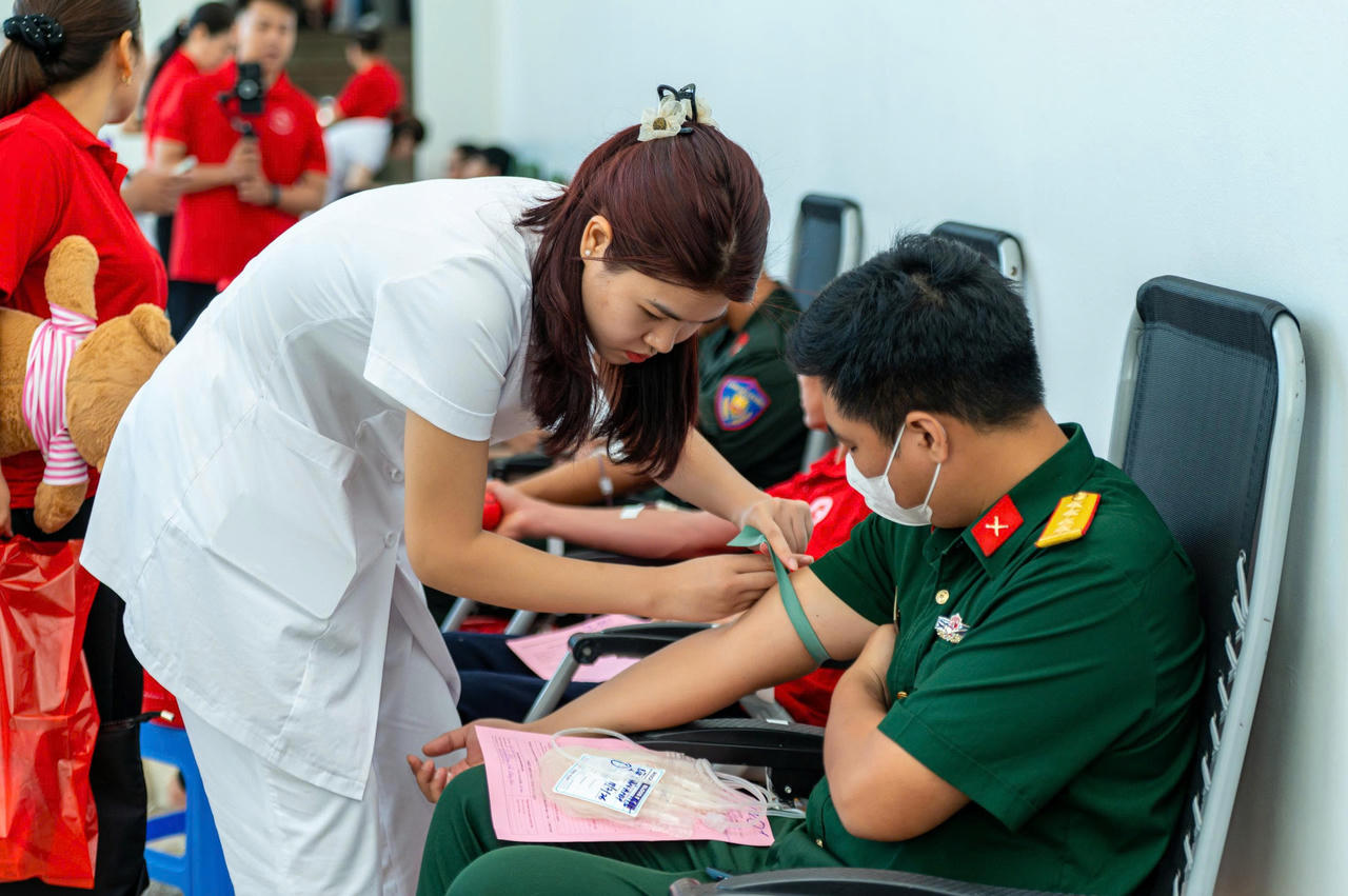 Quảng Ninh khai mạc Hành trình Đỏ 2026, thu 883 đơn vị máu