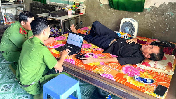 Cà Mau: Những chuyến xe chở hy vọng gọi đúng tên các anh hùng liệt sĩ 