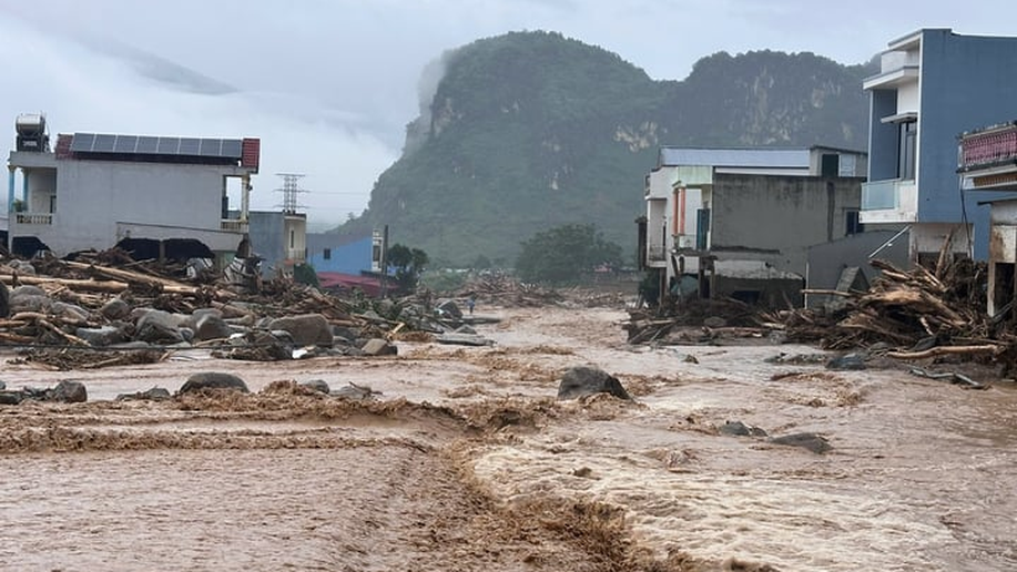 Mưa lớn miền núi Bắc Bộ, Bộ Xây dựng yêu cầu kiên quyết không cho người, phương tiện qua điểm ngập, sạt lở