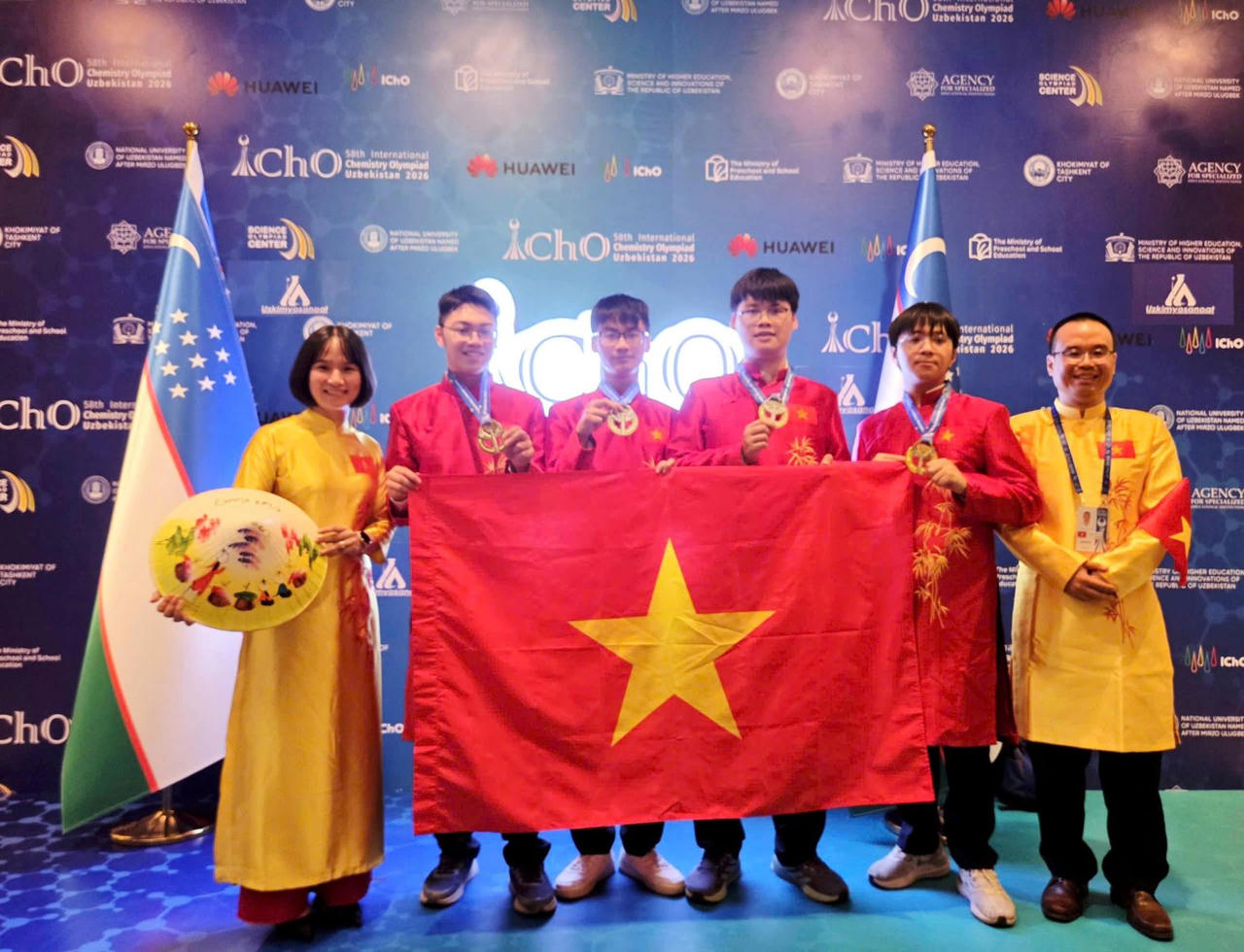 Đội tuyển Việt Nam giành 4 Huy chương Vàng, đồng hạng Nhất Olympic Hóa học quốc tế 2026