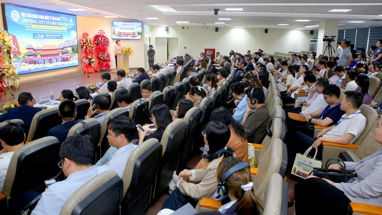 Hơn 200 chuyên gia Nhãn khoa trong và ngoài nước dự hội thảo Nhãn khoa Quốc tế Cố đô Huế lần thứ 7