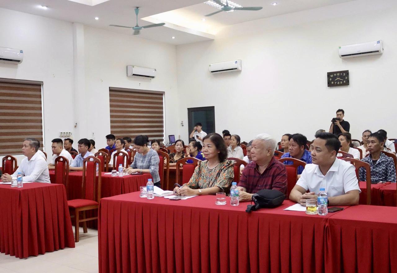 Các đại biểu dự Hội nghị