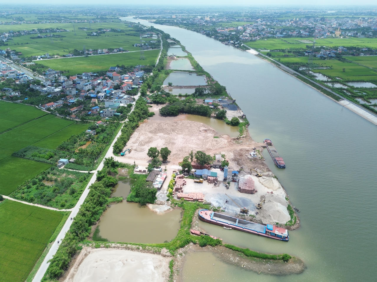 Ninh Bình: Triển khai rà soát, kiểm tra xử lý các bến, bãi trái phép ven sông