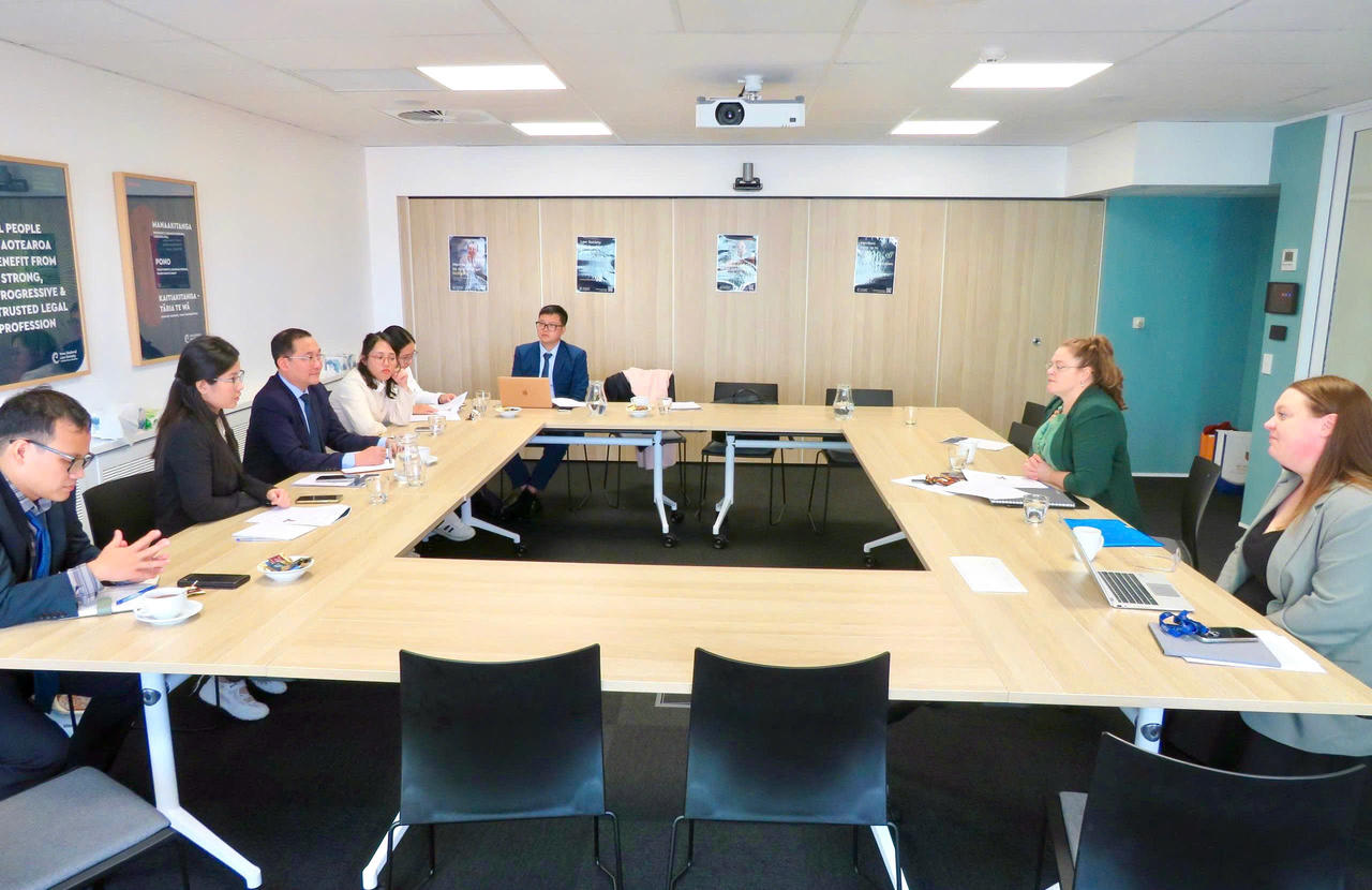Nghiên cứu, học tập kinh nghiệm về phổ biến, giáo dục pháp luật tại New Zealand