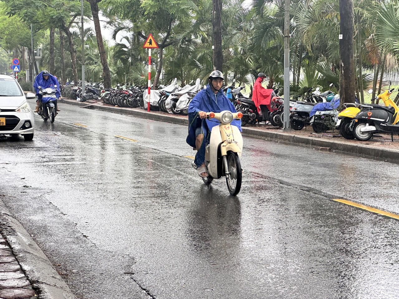 Thời tiết ngày 20/7: Bắc Bộ có mưa, Trung Bộ nắng nóng