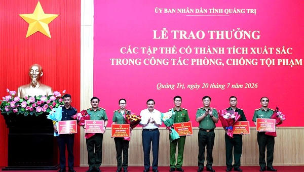 Nhiều tập thể được khen thưởng sau loạt chuyên án lớn tại Quảng Trị