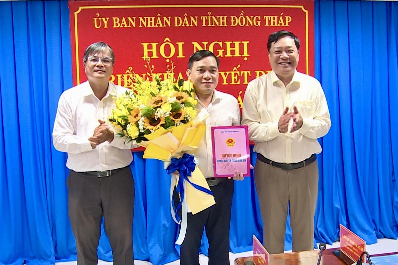 Hai Bí thư cấp xã ở Đồng Tháp được bổ nhiệm giữ chức Giám đốc Sở