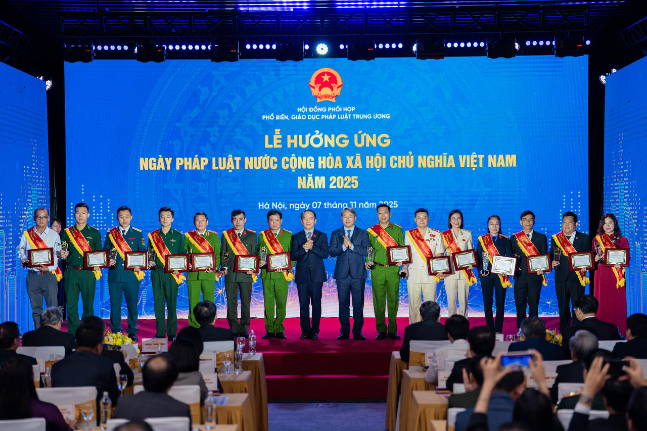 Bộ Tư pháp lấy xây dựng văn hóa tuân thủ pháp luật làm một trọng tâm hưởng ứng Ngày Pháp luật Việt Nam 2026