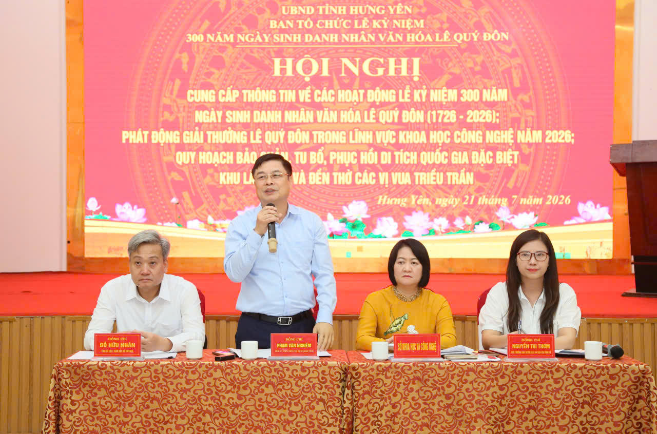 Phó Chủ tịch UBND tỉnh Hưng Yên Phạm Văn Nghiêm phát biểu tại hội nghị. (Ảnh: PV)