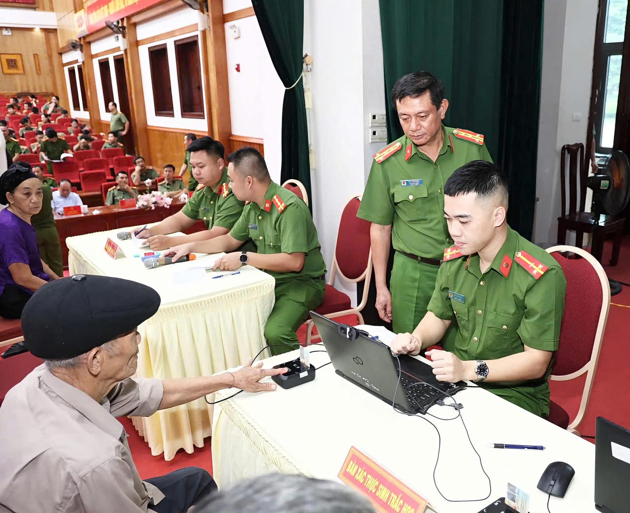 Phát động đợt cao điểm thu nhận mẫu sinh phẩm ADN thân nhân liệt sĩ chưa xác định thông tin tại Tuyên Quang