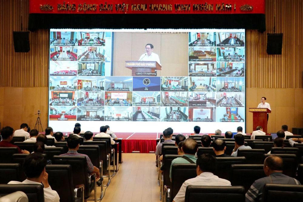 Hội nghị được tổ chức theo hình thức trực tiếp kết hợp trực tuyến đến các xã, phường, đặc khu trên địa bàn TP. (Ảnh PV)