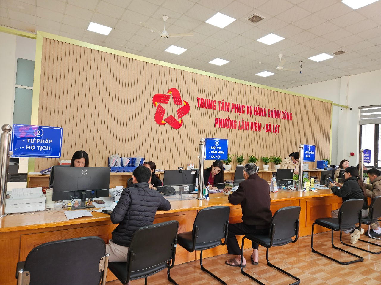 Lâm Đồng chấn chỉnh việc tự ý ngừng tiếp nhận hồ sơ thủ tục hành chính về đất đai 