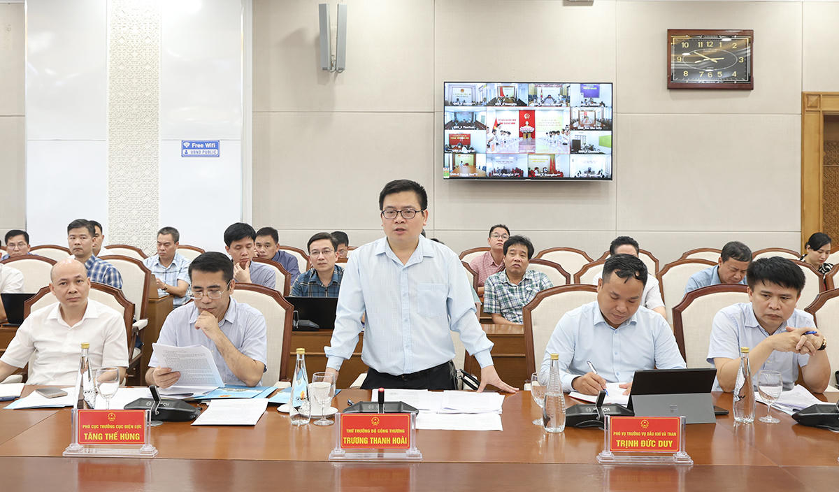 Kiến nghị tháo gỡ điểm nghẽn, tăng tốc các dự án truyền tải điện tại Quảng Ninh