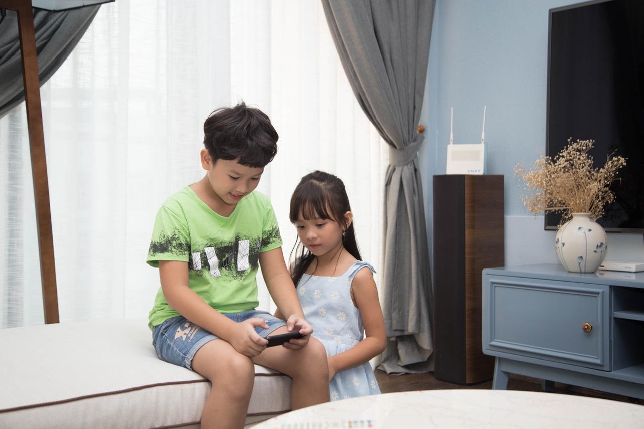 Internet ổn định là nền tảng cho cuộc sống số của gia đình Việt