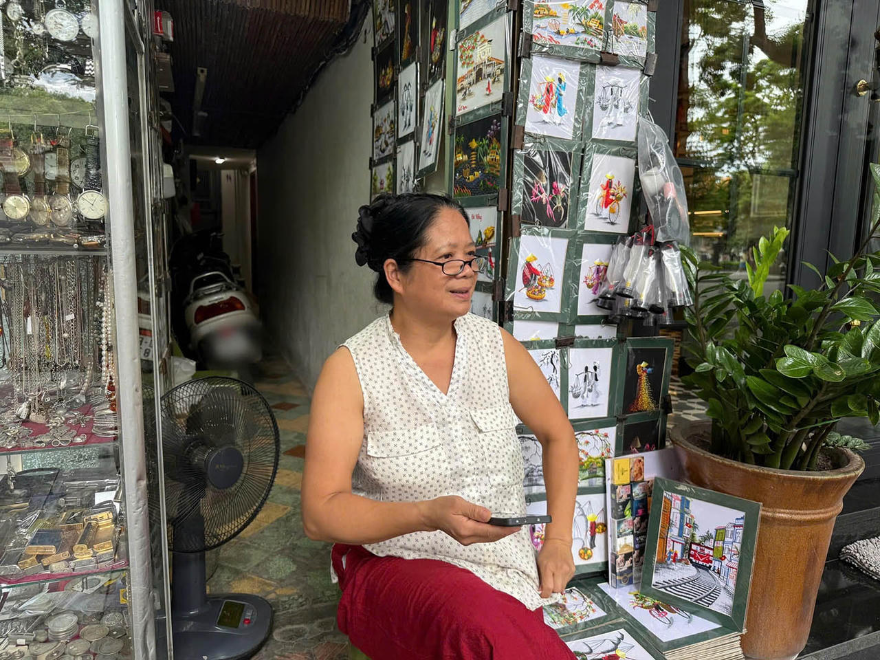 Hà Nội: Nhịp sống ở 'lõi' vùng phát thải thấp sau 3 tuần thí điểm Hà Nội: Nhịp sống ở 'lõi' vùng phát thải thấp sau 3 tuần thí điểm