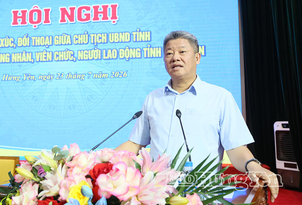 Chủ tịch UBND tỉnh Nguyễn Mạnh Quyền phát biểu tại hội nghị. (Ảnh Báo Hưng Yên)