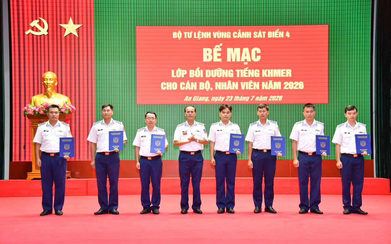 BTL Vùng Cảnh sát biển 4 bế mạc lớp bồi dưỡng tiếng Khmer năm 2026