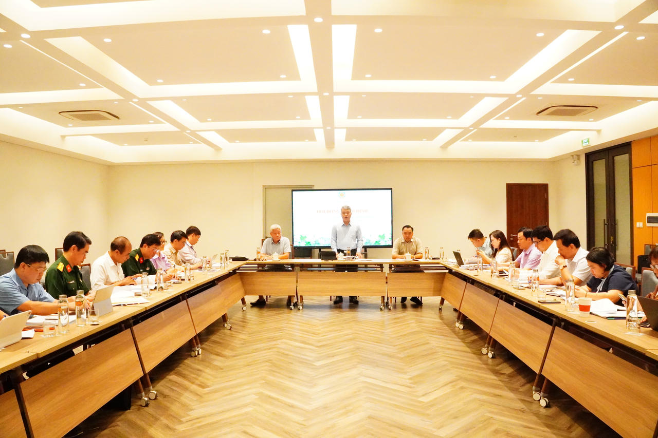 Quang cảnh cuộc họp.