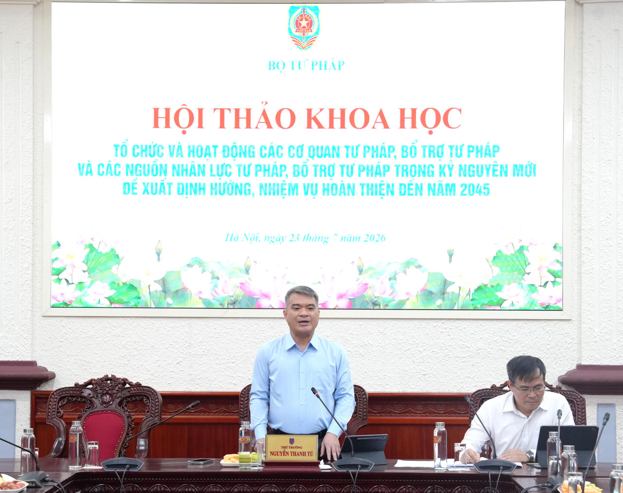 Thứ trưởng Bộ Tư pháp Nguyễn Thanh Tú phát biểu khai mạc