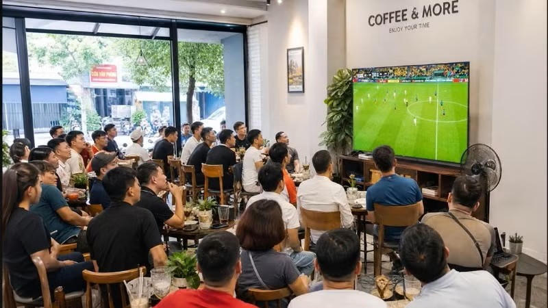 Bên cạnh vai trò nhà tài trợ quốc gia mang bản quyền World Cup về phục vụ khán giả Việt Nam, Techcombank còn đồng hành tiếp sức, thúc đẩy tăng trưởng kinh doanh cho hàng trăm nghìn điểm bán/HKD toàn quốc. Ảnh: Techcombank