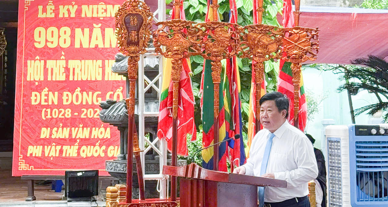 Chủ tịch UBND phường Tây Hồ Nguyễn Thanh Tịnh nhấn mạnh ý nghĩa Hội thề Trung Hiếu Đền Đồng Cổ (Ảnh: Ngọc Tú).