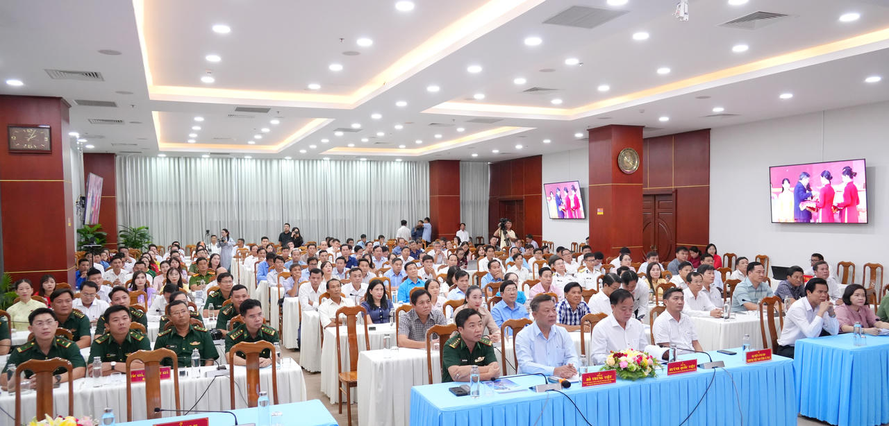 Đại biểu tham dự Hội nghị (Ảnh: Trọng Nghĩa).
