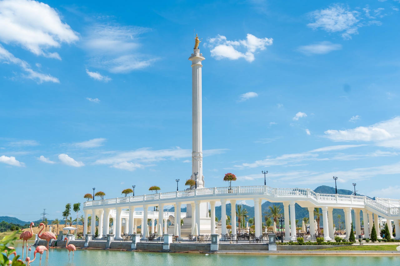 Tháp Helios – Biểu tượng của thành phố Mặt trời Danko Center Tuyên Quang.
