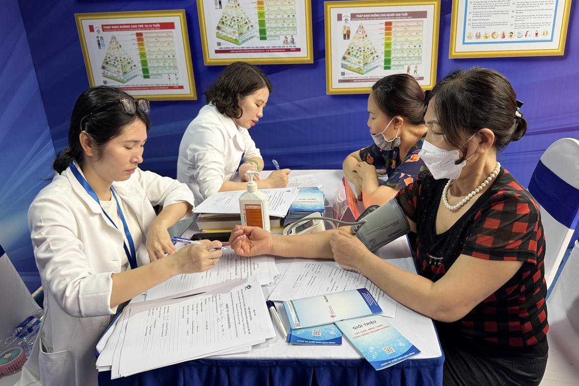 Bài 1: Nhận diện “khoảng trống” trong bảo đảm người cao tuổi sống khỏe