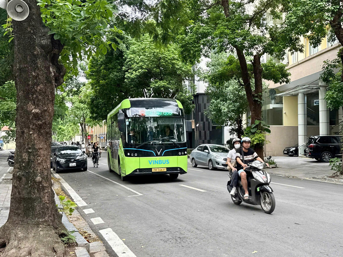 Giao thông công cộng - “chìa khóa” của vùng phát thải thấp