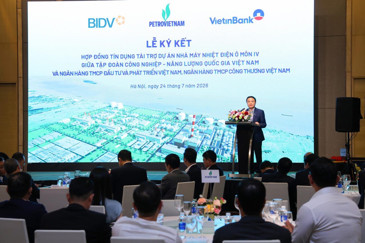 Chủ tịch Petrovietnam phát biểu.