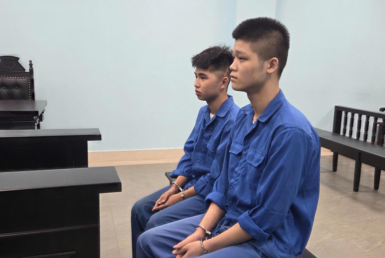 ‘Thông chốt’, tông trọng thương cảnh sát, 2 đối tượng lãnh án