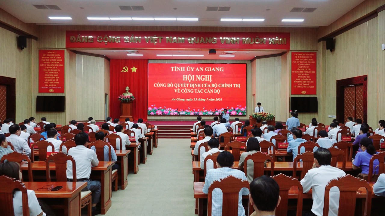 Quang cảnh hội nghị