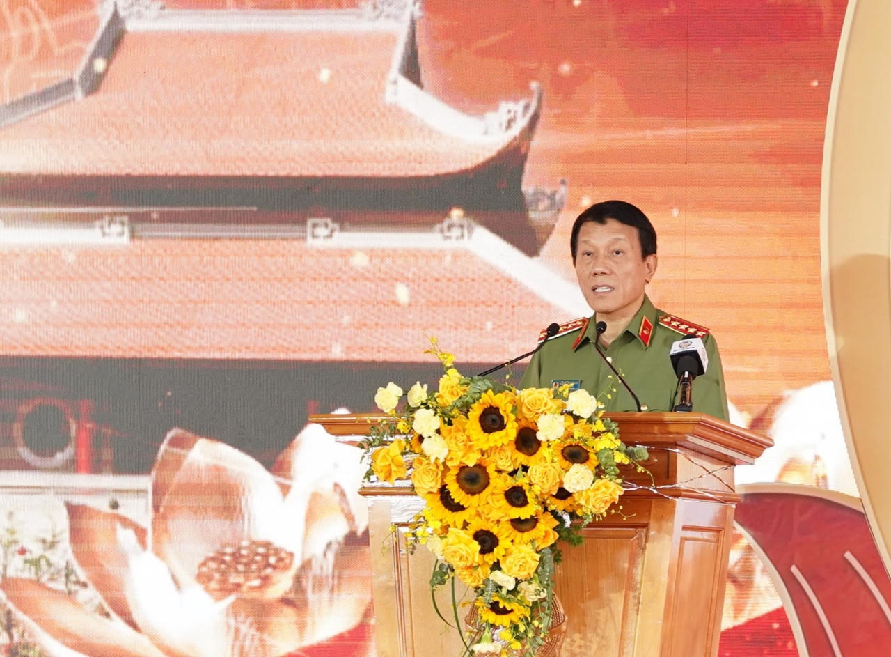 Đại tướng Lương Tam Quang phát biểu tại buổi lễ ((Ảnh Cổng TTĐT xã Xuân Trúc, tỉnh Hưng Yên) 