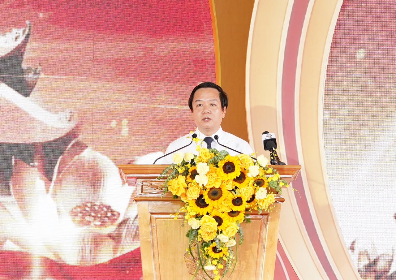 Bí thư Tỉnh ủy Hưng Yên Phạm Quang Ngọc phát biểu tại buổi lễ (Ảnh Cổng TTĐT xã Xuân Trúc, tỉnh Hưng Yên) 