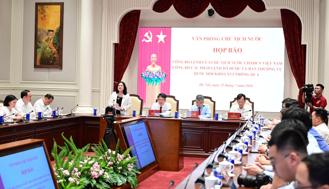 Quang cảnh họp báo công bố Lệnh của Chủ tịch nước đối với 3 Pháp lệnh&nbsp;
