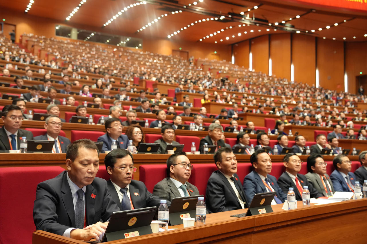 Khi mỗi cấp, mỗi ngành, mỗi cán bộ đều hướng tới kết quả thực chất, thì nghị quyết mới thực sự đi vào cuộc sống và trở thành động lực phát triển.  (Ảnh:  Các đại biểu tham dự Đại hội lần thứ XIV của Đảng, tháng 1/2026). (Ảnh: Vân Anh)