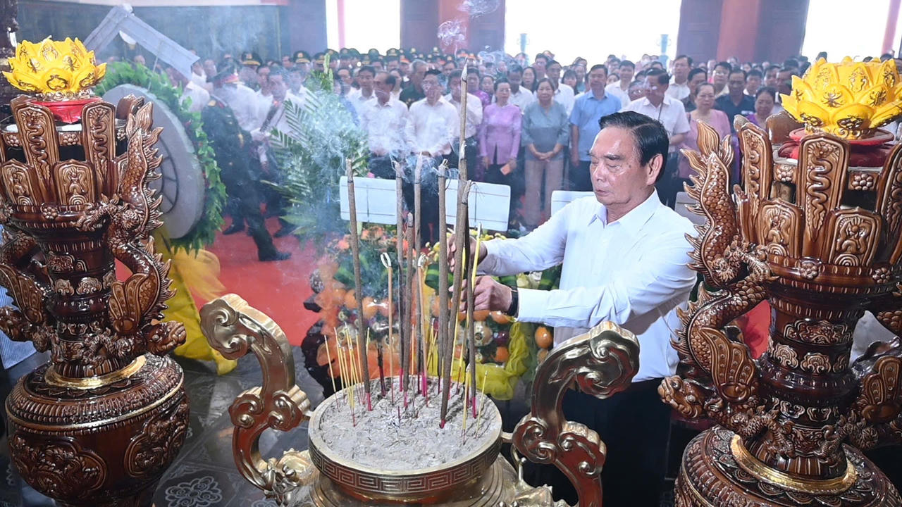 An Giang tổ chức Lễ giỗ các Anh hùng, liệt sĩ và người có công