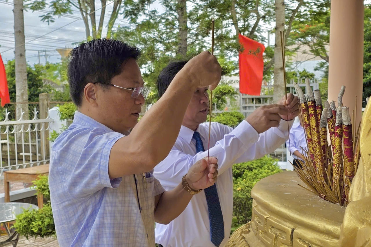  Đồng Tháp đã đồng loạt tổ chức các hoạt động tri ân các Anh hùng liệt sĩ nhân Ngày Thương binh - Liệt sĩ