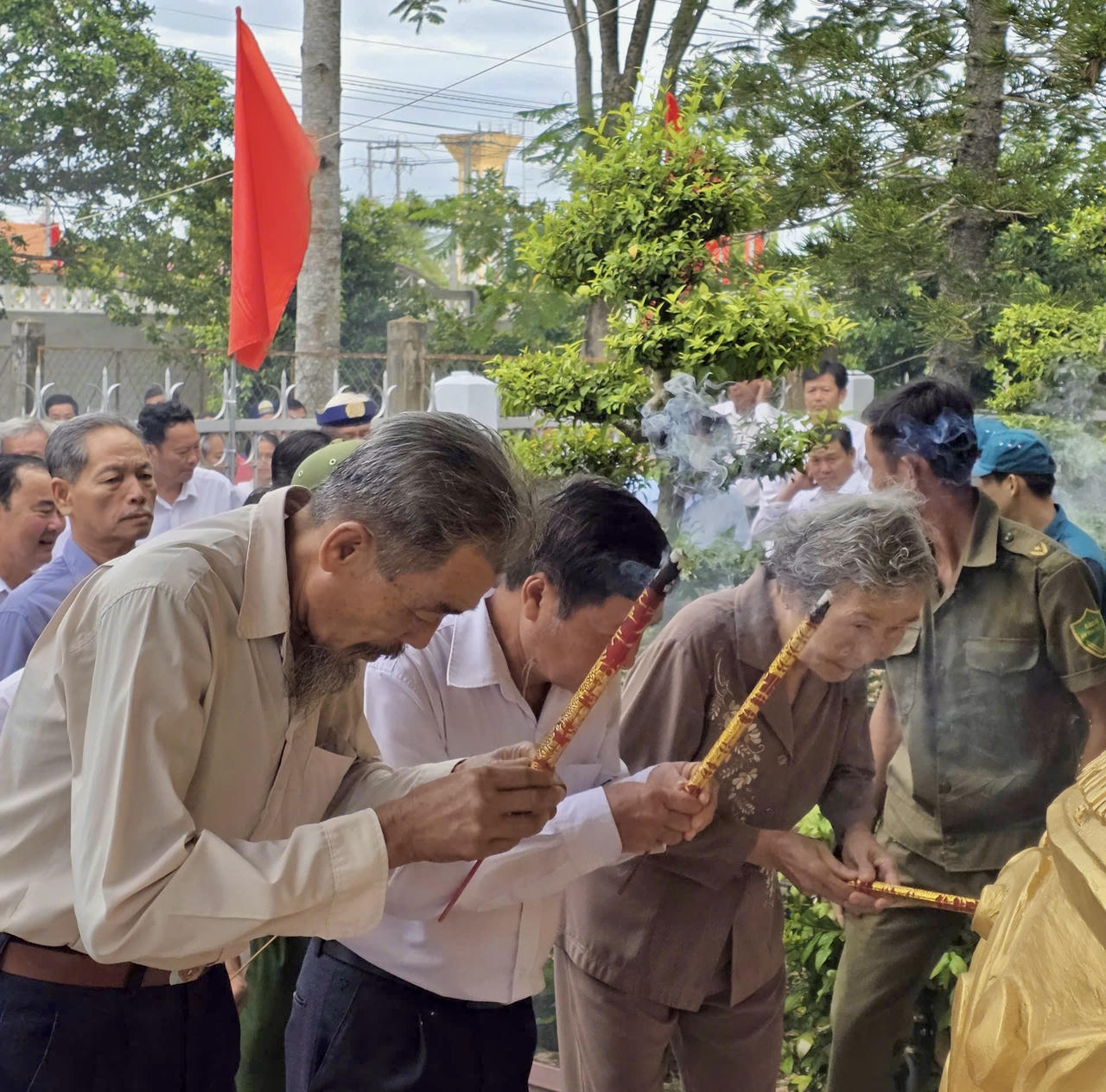 Đồng Tháp đã đồng loạt tổ chức các hoạt động tri ân các Anh hùng liệt sĩ nhân Ngày Thương binh - Liệt sĩ